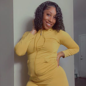 Meet your Posher, Stephanie